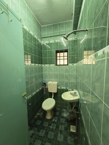 Rumah Banglo untuk Dijual di Taman Maju Rapat (Ipoh) - Marcus Seng - Bathroom - PropertyGuru.com.my
