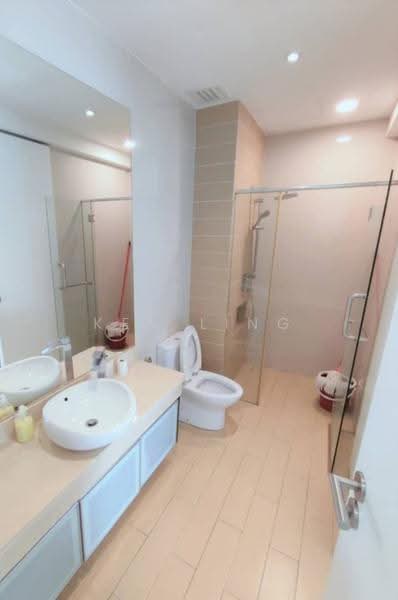 Service Residence for Sale at Camellia Serviced Suites - Key Ling - Bathroom - PropertyGuru.com.my