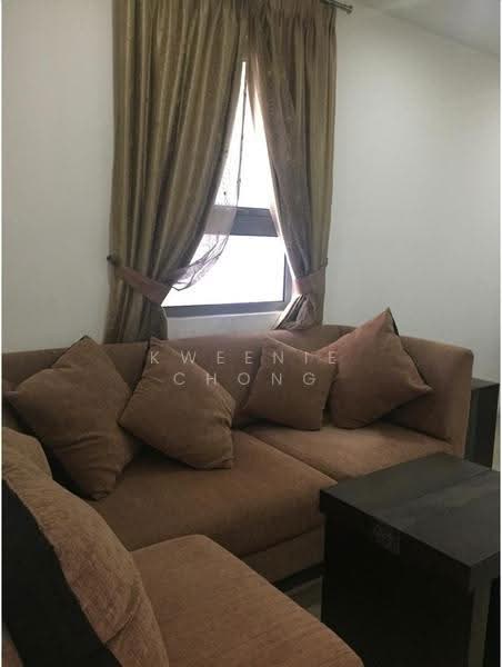 Kediaman Servis untuk Dijual di Bintang Fairlane Residences - Kweenie Chong - Living Room - PropertyGuru.com.my