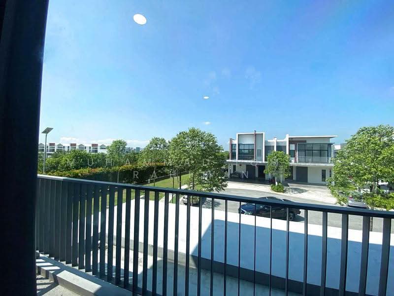 Rumah Berkembar untuk Dijual di Kota Kemuning (Shah Alam) - Muhammad Iqmal Rahiman - Exterior - PropertyGuru.com.my