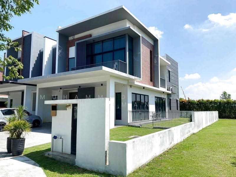 Rumah Berkembar untuk Dijual di Kota Kemuning (Shah Alam) - Muhammad Iqmal Rahiman - Exterior - PropertyGuru.com.my