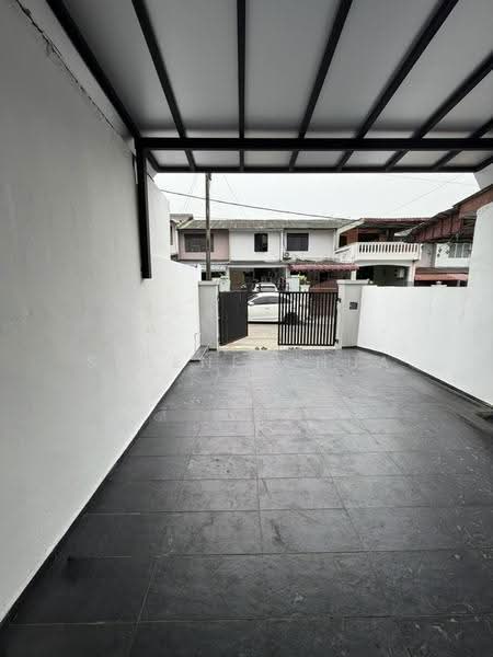 Rumah Teres 2-Tingkat untuk Dijual di Taman Johor Jaya (Johor Bahru) - Serene Chua - Exterior - PropertyGuru.com.my