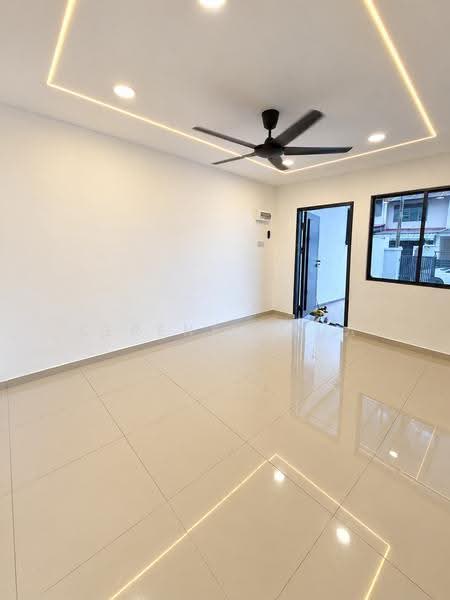 Rumah Teres 2-Tingkat untuk Dijual di Taman Johor Jaya (Johor Bahru) - Serene Chua - Living Room - PropertyGuru.com.my