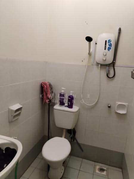 Rumah Teres 2-Tingkat untuk Dijual di TAMAN PUCHONG UTAMA (Puchong) - Kweenie Chong - Bathroom - PropertyGuru.com.my
