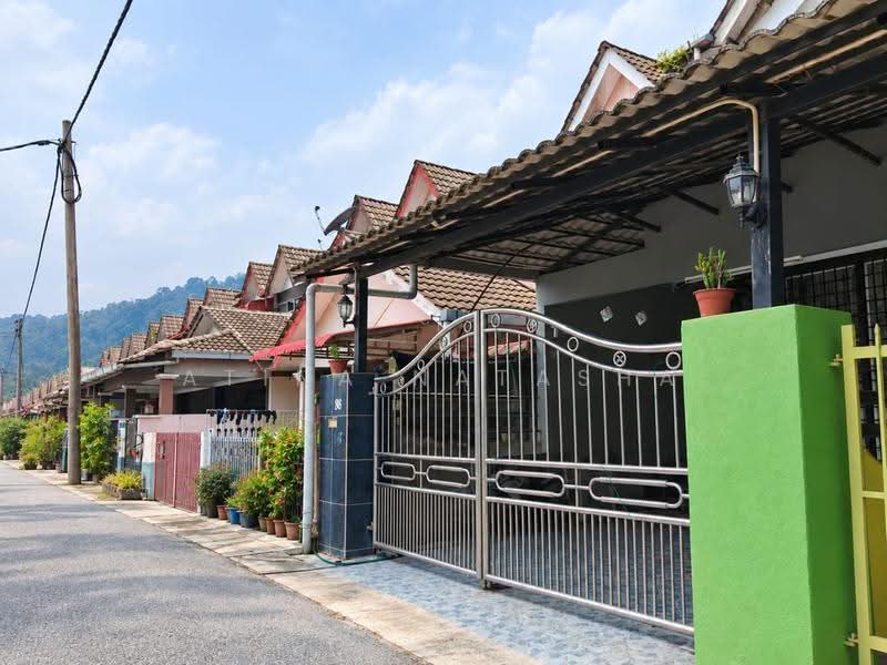 2-storey Terraced House for Sale in Taman Sri Pelindung 1 (Kuantan) - Atina Natasha - PropertyGuru.com.my