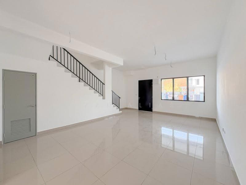 2-storey Terraced House for Sale in Kajang (Selangor) - Izzah Alias - Living Room - PropertyGuru.com.my