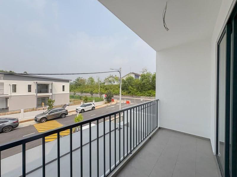 2-storey Terraced House for Sale in Kajang (Selangor) - Izzah Alias - Balcony - PropertyGuru.com.my