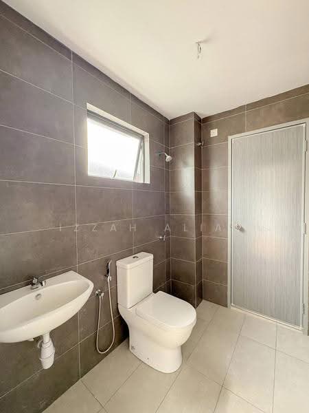 2-storey Terraced House for Sale in Kajang (Selangor) - Izzah Alias - Bathroom - PropertyGuru.com.my