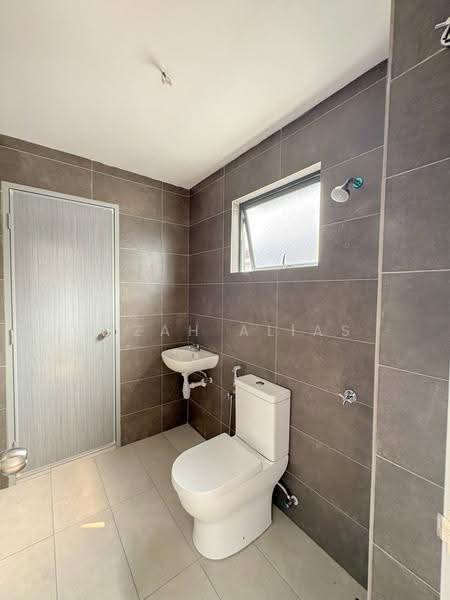 2-storey Terraced House for Sale in Kajang (Selangor) - Izzah Alias - Bathroom - PropertyGuru.com.my
