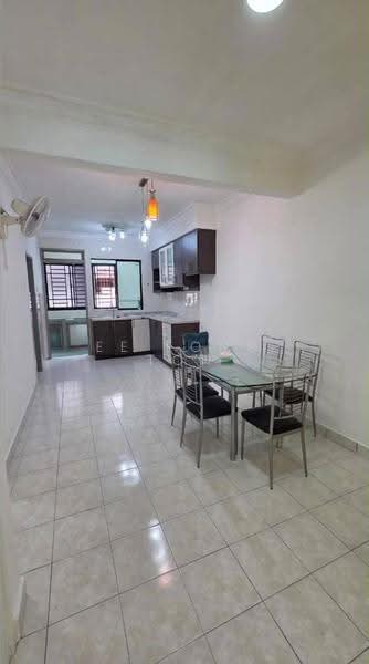 2-storey Terraced House for Sale in Taman Sri Pulai Perdana (Skudai) - Ee Fong Toh - Kitchen - PropertyGuru.com.my