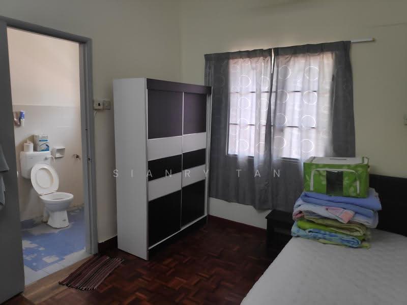 2-storey Terraced House for Sale in BANDAR PUCHONG JAYA (Puchong) - Sianry Tan - Bedroom - PropertyGuru.com.my