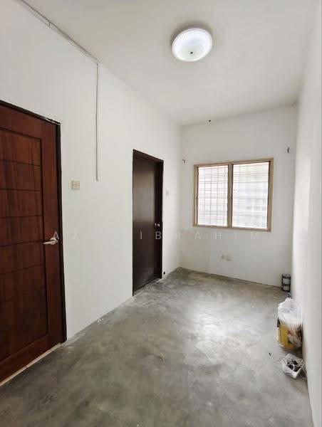 Rumah Teres 2-Tingkat untuk Dijual di Taman Puncak Jalil (Seri Kembangan) - Azli Ibrahim - Interior - PropertyGuru.com.my