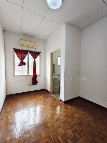 Rumah Teres 2-Tingkat untuk Dijual di Taman Puncak Jalil (Seri Kembangan) - Azli Ibrahim - Interior - PropertyGuru.com.my
