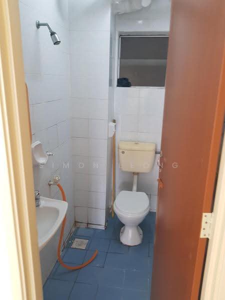 Apartment for Rent at Flora Damansara Apartment - Simon Leong - Bathroom - PropertyGuru.com.my