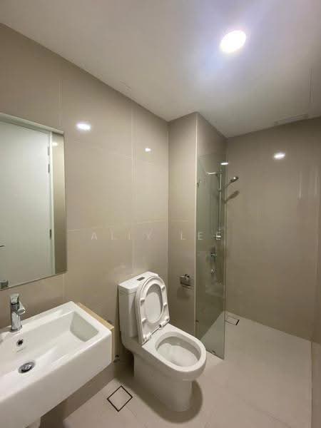 Kediaman Servis untuk Disewa di Southlink - Ally Lee - Bathroom - PropertyGuru.com.my