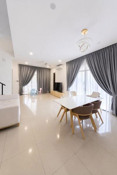Rumah Teres 2-Tingkat untuk Dijual di Setia Safiro (Cyberjaya) - Jared Wong - Living Room - PropertyGuru.com.my