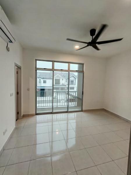 Terraced House for Rent in Pasir Gudang (Johor) - Kim . - Living Room - PropertyGuru.com.my