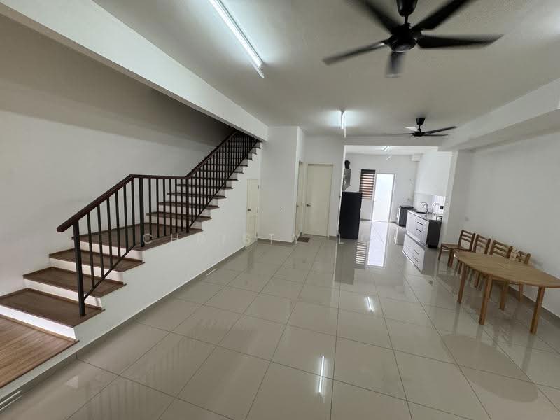 Rumah Teres 2-Tingkat untuk Disewa di Eco Majestic (Semenyih) - christy Loh - Living Room - PropertyGuru.com.my