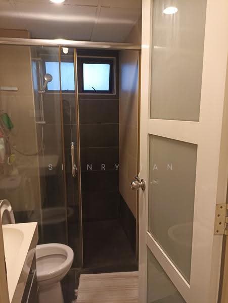 Apartment for Sale at Anjung Hijau (Greenfields) - Sianry Tan - Bathroom - PropertyGuru.com.my