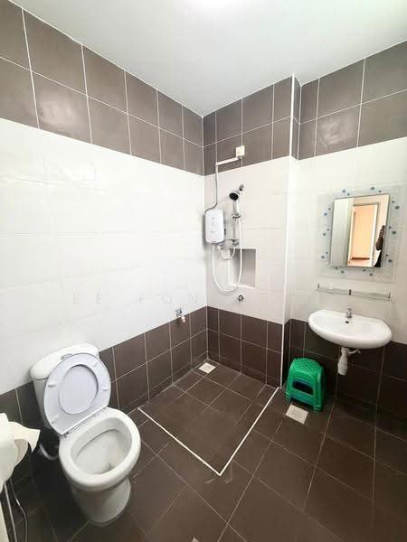 Rumah Kluster untuk Dijual di Taman Adda Heights (Tebrau) - Ee Fong Toh - Bathroom - PropertyGuru.com.my