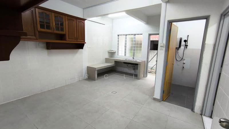 2-storey Terraced House for Rent in Bandar Utama 2 (Bandar Utama) - Eric Lim - Kitchen - PropertyGuru.com.my