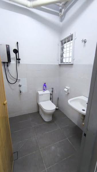 2-storey Terraced House for Rent in Bandar Utama 2 (Bandar Utama) - Eric Lim - Bathroom - PropertyGuru.com.my