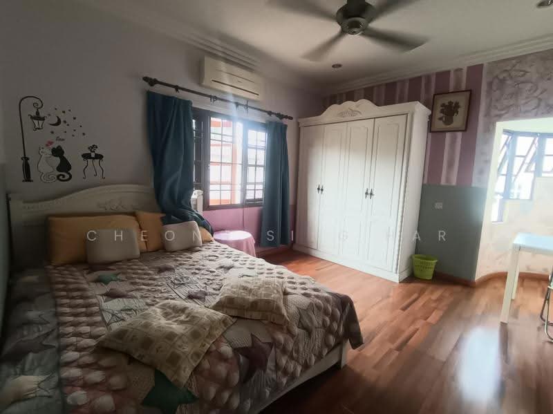 Bungalow House for Sale in Desa Manjung Raya (Lumut) - Cheong Sing Har - Bedroom - PropertyGuru.com.my