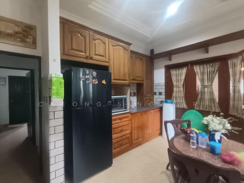 Bungalow House for Sale in Desa Manjung Raya (Lumut) - Cheong Sing Har - Kitchen - PropertyGuru.com.my