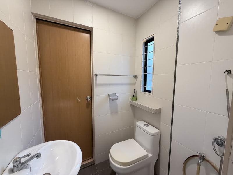 Rumah Teres 2-Tingkat untuk Dijual di Taman Bidara (Selayang) - Nicole . - Bathroom - PropertyGuru.com.my
