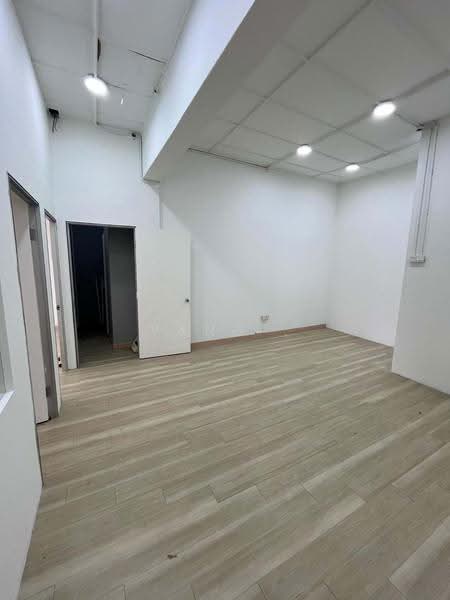 Shop for Rent in Bangsar Baru (Bangsar) - Yang . - Interior - PropertyGuru.com.my
