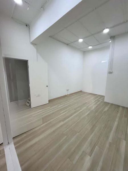Shop for Rent in Bangsar Baru (Bangsar) - Yang . - Interior - PropertyGuru.com.my