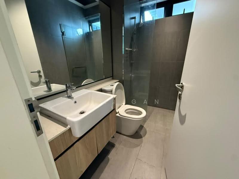 Kediaman Servis untuk Dijual di 10 Stonor - Miini Gan - Bathroom - PropertyGuru.com.my