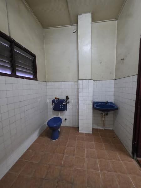 2-storey Terraced House for Sale in Taman Wahyu (Batu Caves) - Fadzilah Rosli - Bathroom - PropertyGuru.com.my