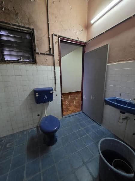2-storey Terraced House for Sale in Taman Wahyu (Batu Caves) - Fadzilah Rosli - Bathroom - PropertyGuru.com.my