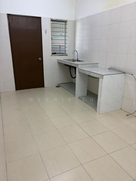 2-storey Terraced House for Sale in Batu Caves (Selangor) - Winnie Lum - Kitchen - PropertyGuru.com.my