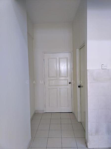 Pangsapuri untuk Dijual di Vista Mutiara - Camie Hoo - Corridor - PropertyGuru.com.my