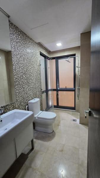 Kediaman Servis untuk Dijual di The Elements - Elaine Teoh - Bathroom - PropertyGuru.com.my