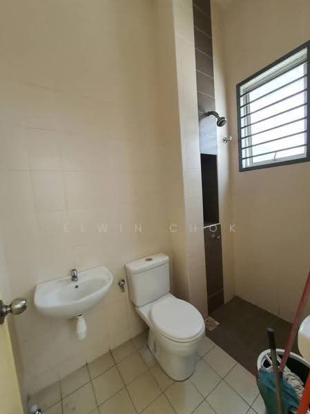 Rumah Teres 2-Tingkat untuk Dijual di Setia Indah (Setia Alam) - Elwin Chok - Bathroom - PropertyGuru.com.my