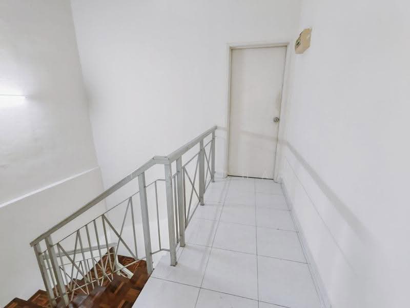2-storey Terraced House for Rent in Taman Mount Austin (Tebrau) - Shawn Chan - Corridor - PropertyGuru.com.my