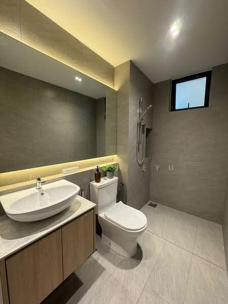 Kediaman Servis untuk Dijual di Topaz - Marvin Eyu - Bathroom - PropertyGuru.com.my