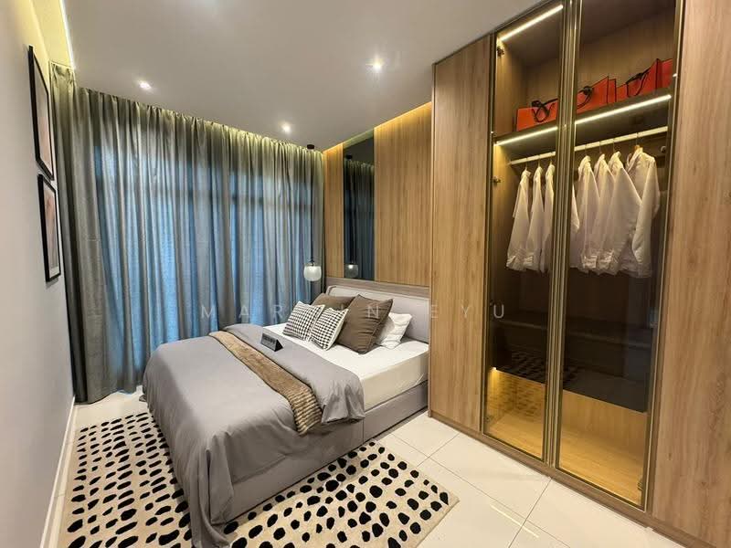 Kediaman Servis untuk Dijual di Topaz - Marvin Eyu - Bedroom - PropertyGuru.com.my