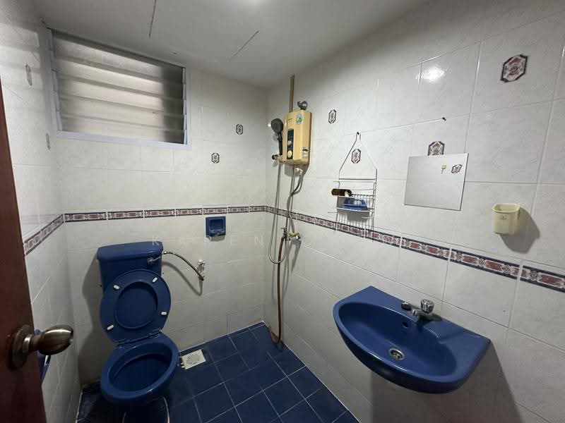Kondominium untuk Disewa di Sri Perdana - Karen Chew - Bathroom - PropertyGuru.com.my