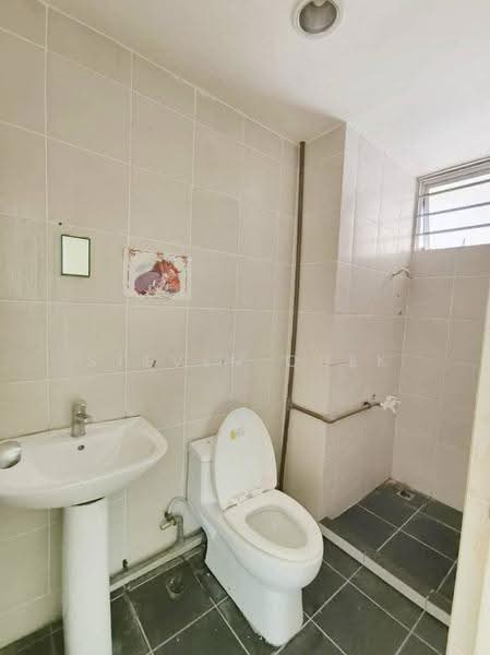 Rumah Berkembar untuk Dijual di Kota Kinabalu (Sabah) - Steven Quek - Bathroom - PropertyGuru.com.my