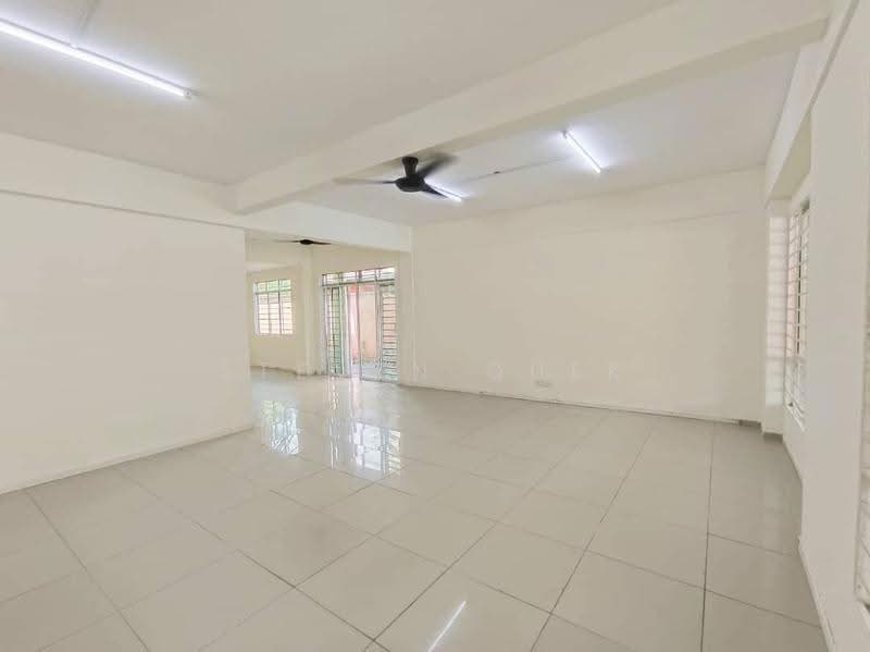 Rumah Berkembar untuk Dijual di Kota Kinabalu (Sabah) - Steven Quek - Living Room - PropertyGuru.com.my