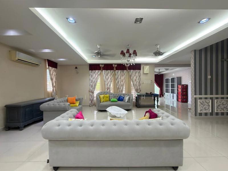 Semi-Detached House for Sale in Taman Jelok Impian (Kajang) - Azli Ibrahim - Living Room - PropertyGuru.com.my