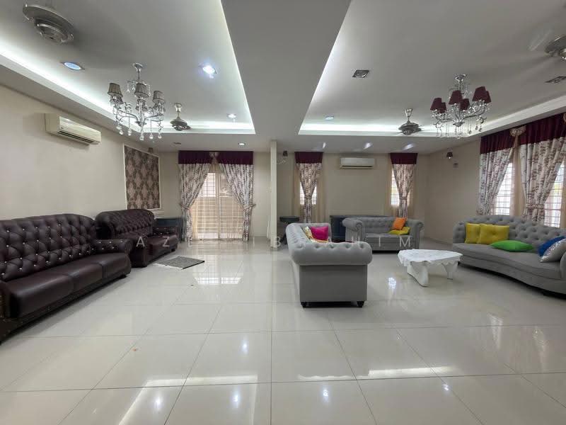 Semi-Detached House for Sale in Taman Jelok Impian (Kajang) - Azli Ibrahim - Living Room - PropertyGuru.com.my