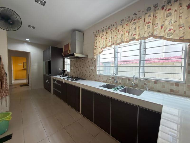 Semi-Detached House for Sale in Taman Jelok Impian (Kajang) - Azli Ibrahim - Kitchen - PropertyGuru.com.my