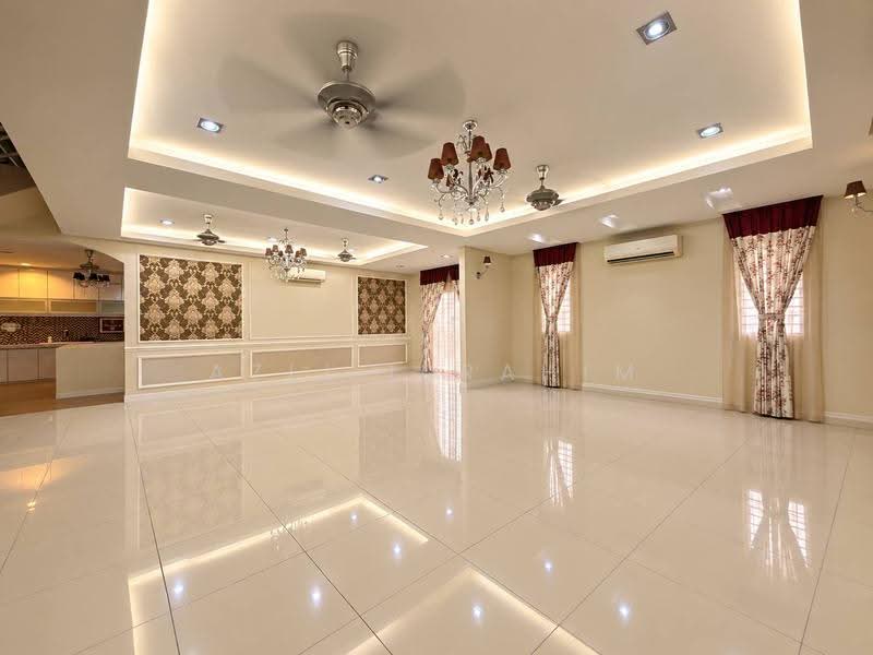 Semi-Detached House for Sale in Taman Jelok Impian (Kajang) - Azli Ibrahim - Living Room - PropertyGuru.com.my