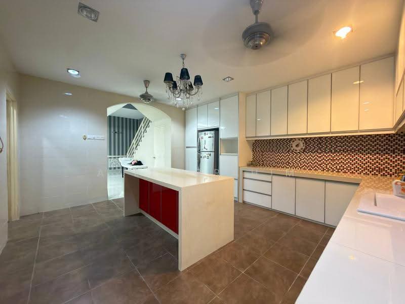 Semi-Detached House for Sale in Taman Jelok Impian (Kajang) - Azli Ibrahim - Kitchen - PropertyGuru.com.my