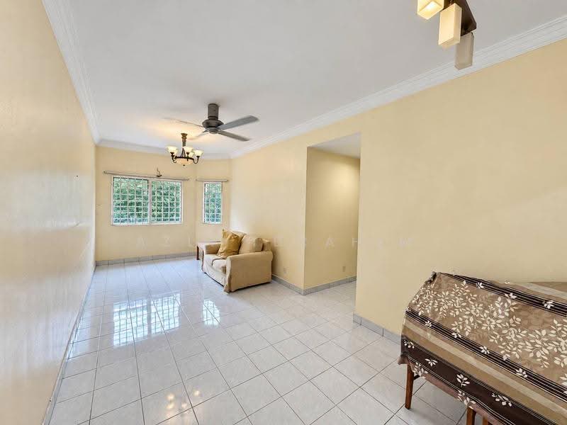 Condominium for Sale at Oakleaf Park - Azli Ibrahim - Living Room - PropertyGuru.com.my